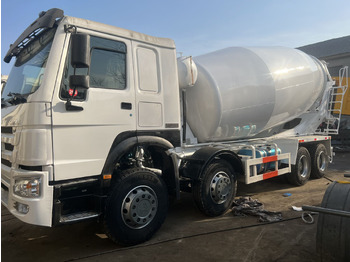 Camion malaxeur SINOTRUK HOWO