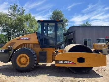 Rouleau compresseur XCMG XS222J