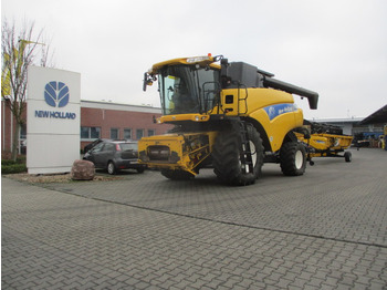 Moissonneuse-batteuse New Holland CR 9060 Elevation: photos 4