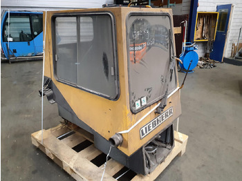 Cabine LIEBHERR
