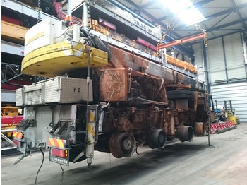 Grue mobile LIEBHERR LTM 1060/2