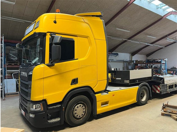 Tracteur routier SCANIA R 450