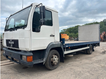 Camion plateau MAN