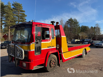 Remorqueuse VOLVO FL