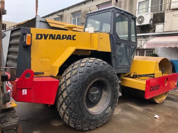 Rouleau compresseur DYNAPAC