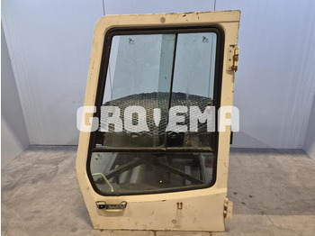 Cabine et intérieur LIEBHERR