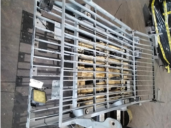 Cabine et intérieur LIEBHERR