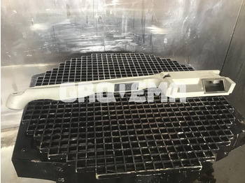 Cabine et intérieur LIEBHERR