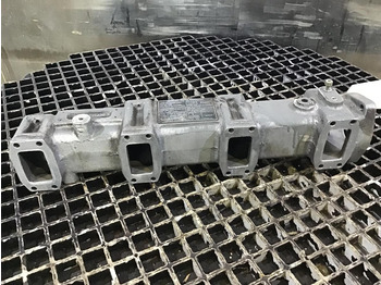 Tuyau d'admission d'air LIEBHERR