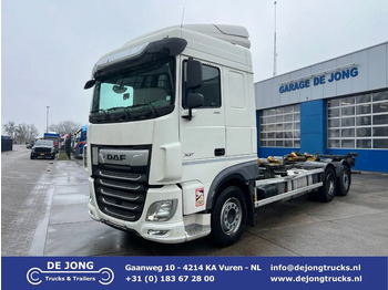 Camion porte-conteneur/ Caisse mobile DAF XF 106 480