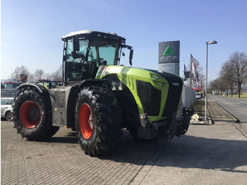 Tracteur agricole CLAAS Xerion