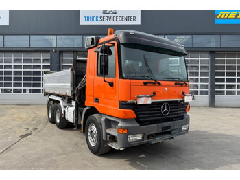 Crédit-bail de  Mercedes-Benz Actros 2653 V8 Hiab 135-4 Mercedes-Benz Actros 2653 V8 Hiab 135-4: photos 5