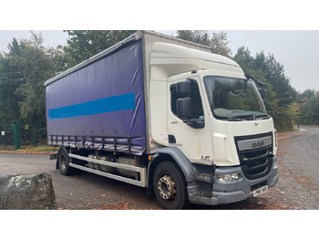 Camion à rideaux coulissants DAF LF 260