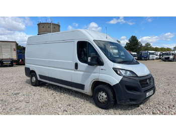 Fourgon utilitaire FIAT Ducato 2.3