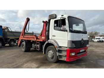Camion multibenne MERCEDES-BENZ Atego 1823