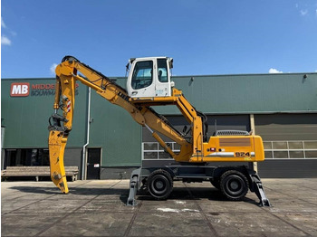 Pelle de manutention LIEBHERR A 924