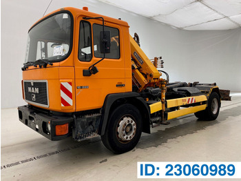Camion ampliroll MAN 18.222