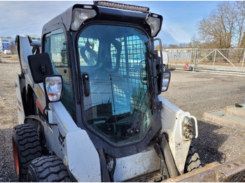Mini chargeuse BOBCAT S530: photos 2