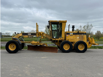Niveleuse CATERPILLAR 140H