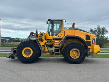 Chargeuse sur pneus VOLVO L220H
