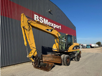 Pelle sur pneus CATERPILLAR M316C