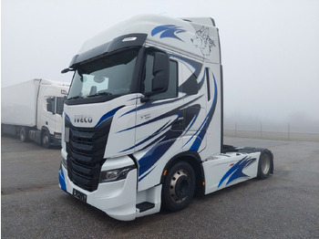 Tracteur routier IVECO