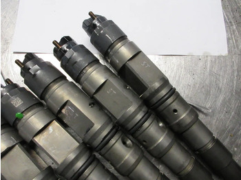 Filtre à carburant pour Camion MAN 51.10100-9127 /51 10100-6127 // 51.10100-6079 MAN INJECTORS 6 X OP VOORRAAD MODEL EURO 6: photos 3