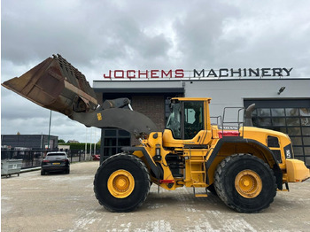 Chargeuse sur pneus VOLVO L250