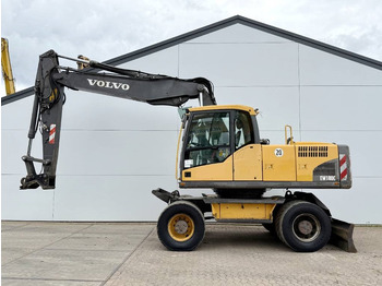 Pelle sur pneus VOLVO EW180