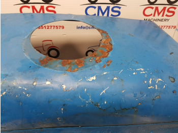 Carrosserie et extérieur Ford 8340, 7840, 8230 Nose Cone Assy 82002576, 82005627: photos 5 Carrosserie et extérieur Ford 8340, 7840, 8230 Nose Cone Assy 82002576, 82005627: photos 5