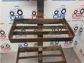 Marchepied pour Machine agricole Ford New Holland 40, Ts Series, Ts110, 8340 Foot Step Lhs 82007896, 82007892: photos 4