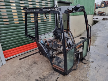 Cabine Ford New Holland 7740, 8240, 8340, 40 Series, Cab Frame 82005321: photos 2
