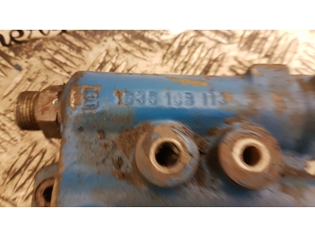 Valve de frein pour Tracteur agricole Ford, New Holland 8340, Ts Trailer Brake Valve Distributor 81874969, 1535108113: photos 3