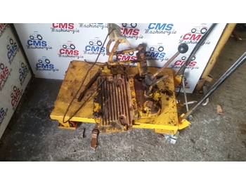 Transmission pour Tractopelle Massey Ferguson 50 B Transmission Control Shift Cover Plate Assembly 881510m1: photos 3