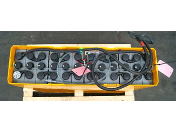 Accumulateur pour Matériel de manutention Jungheinrich unknown | Battery 24V465Ah 24 3PZS465 year 21/2020 370 kg dimension Battery 24V465Ah 24 3PZS465 year 21/2020 370 kg dimensions 78,5x21x79cm sn. 7540926001: photos 2