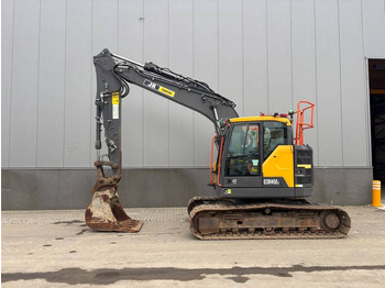 Pelle sur chenille VOLVO ECR145EL