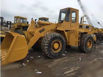 Chargeuse sur pneus CATERPILLAR 966C