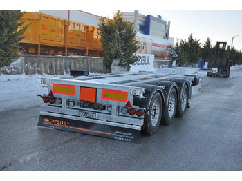 Semi-remorque porte-conteneur/ Caisse mobile ÖZGÜL