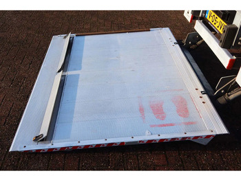 Utilitaire frigorifique Iveco Daily 35C16 Carrier Xarios 350 Koel+Vries+verwarmen + stekker 220 volt, Dhollandia 750 kg klep: photos 5