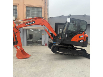 Pelle sur chenille DOOSAN DX60
