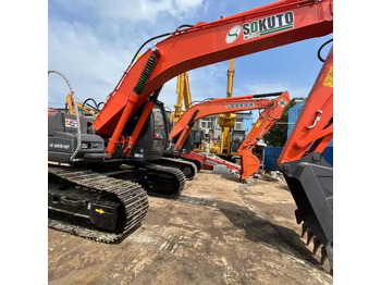 Pelle sur chenille HITACHI ZX200