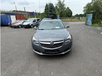 Voiture OPEL