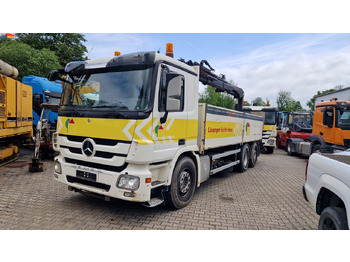Camion grue MERCEDES-BENZ