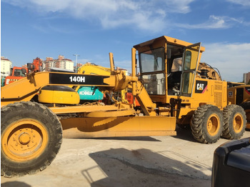 Niveleuse CATERPILLAR 140H