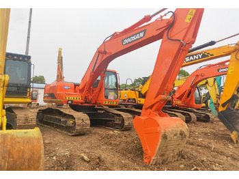 Pelle sur chenille Doosan DH220LC-7: photos 3