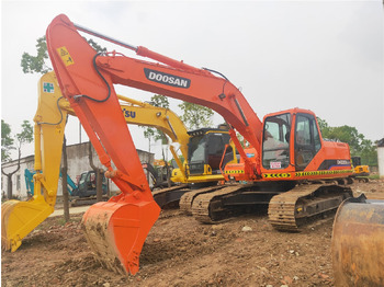 Pelle sur chenille Doosan DH220LC-7: photos 2