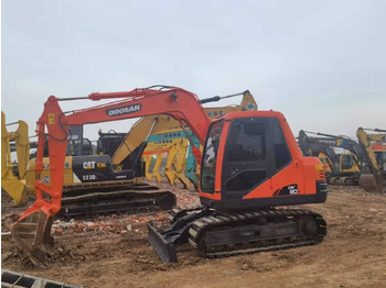 Pelle sur chenille DOOSAN DX80