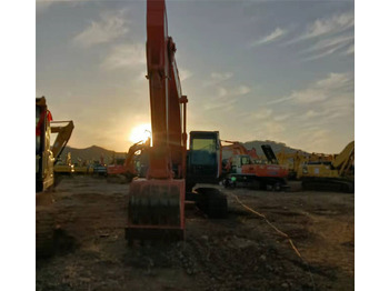 Pelle sur chenille Hitachi ZX210: photos 4 Pelle sur chenille Hitachi ZX210: photos 4