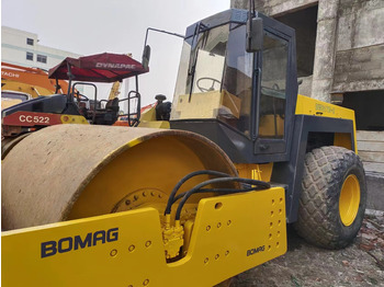 Compacteur à pieds de mouton/ Monocylindre BOMAG