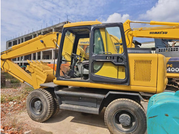 Pelle sur pneus KOMATSU PW130